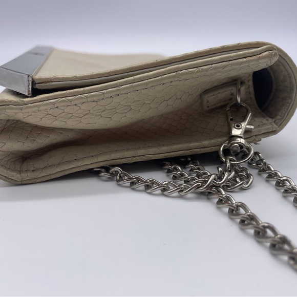 VINTAGE HALSTON Heritage Crossbody Bag Beige Snake Embossed Leather Hand… - Picture 9 of 16